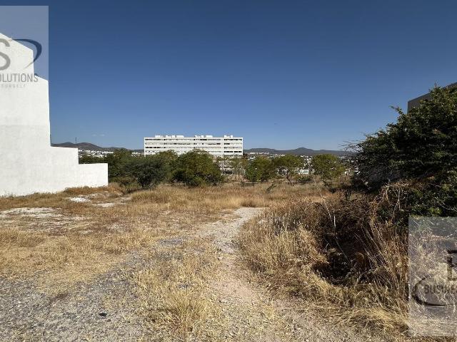 KL/ VENTA DE TERRENO PLANO COLINDANTE CON ?REA VERDE
