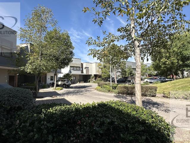 KL/ CASA EN RENTA EN BONITA PRIVADA ARBOLADA. ALTOZANO QRO
