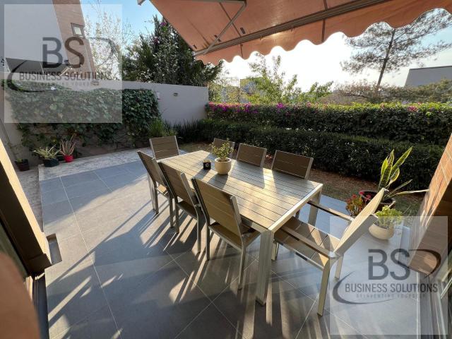 KL/ CASA EN VENTA, PRIVADA CON BONITAS AREAS VERDES Y VIGILANCIA