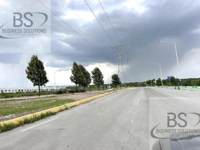 KL/ EN VENTA TERRENO COMERCIAL SOBRE AVENIDA
