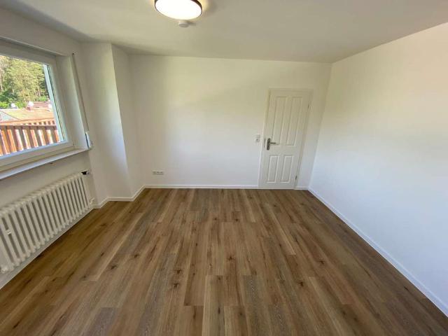KL Erfenbach, DHH mit 3 ZKB, EBK, 2 Bäder, Balkon, Terrasse, Garten, *RENOVIERT