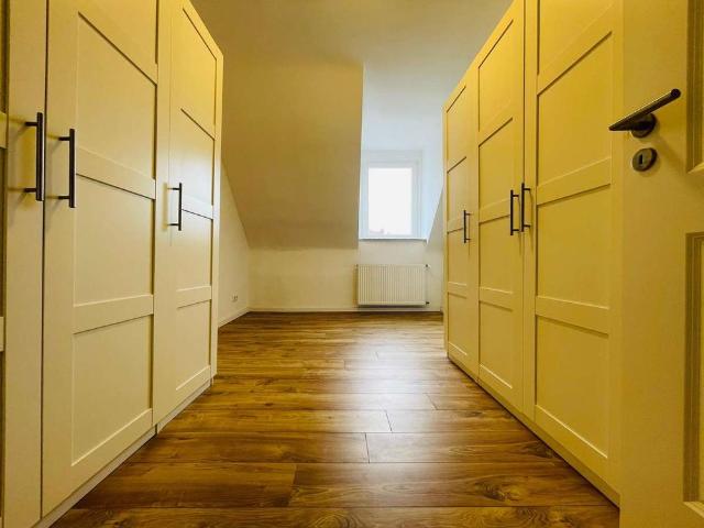 KL Nähe Bahnhof, 4 ZKB, Altbau SANIERT, Einbauküche, Tageslichtbad