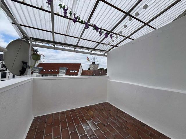 KL Nähe Bahnhof/Stadtpark, 2 ZKB, Pantryküche, Balkon
