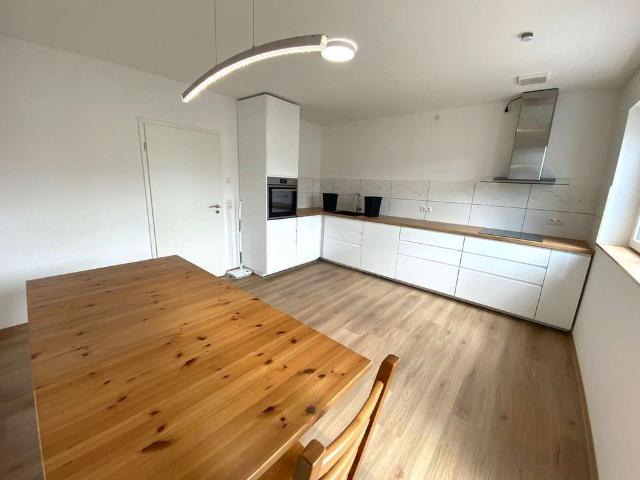 KL Nähe Uni/Fraunhofer, Reihenmittelhaus, Einbauküche, Dachterrasse, Garten, Garage 'NEUBAU'