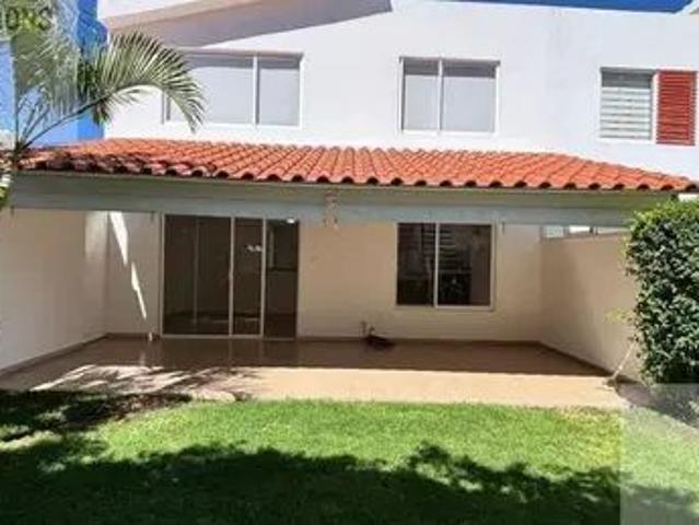 Kl/ Renta Casa En Privada Con Vigilancia Y Bonito Jardín