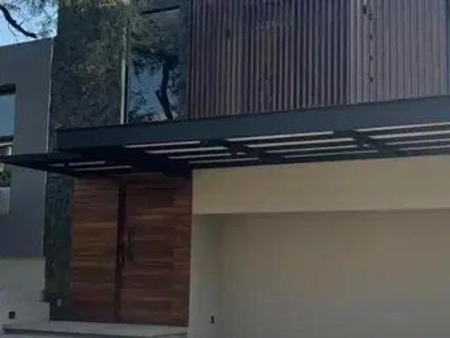 Kl/ Renta Moderna Casa Con 3 Recámaras Y Cuarto De Servicio
