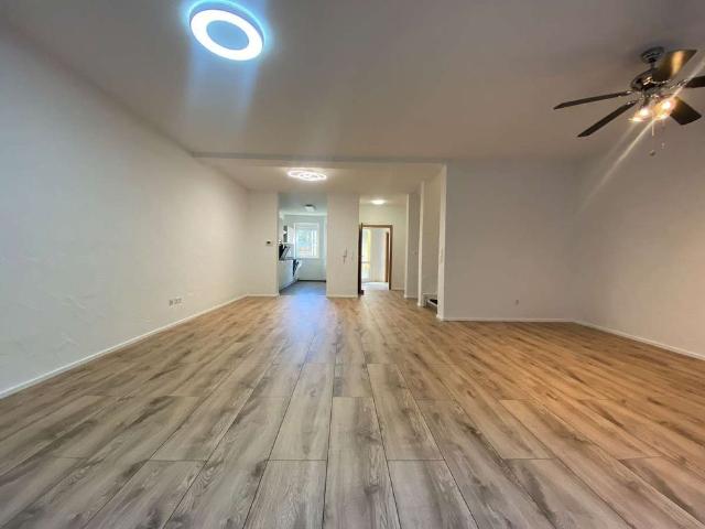 KL Rodenbach, RMH 5 ZKB, 2 Bäder, 2 Stellplätze, Gäste WC, Garten *Neuer Boden