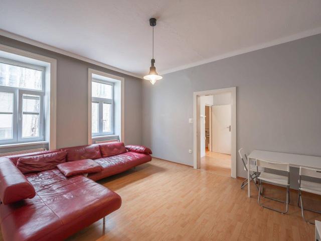 KLNB121+ sanierungsbedürftige 2 Zimmer Wohnung in sehr guter Lage! Airbnb