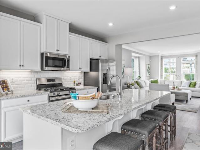 Kloman St & Waterview Ave # WATERFRONTMOZART4ST