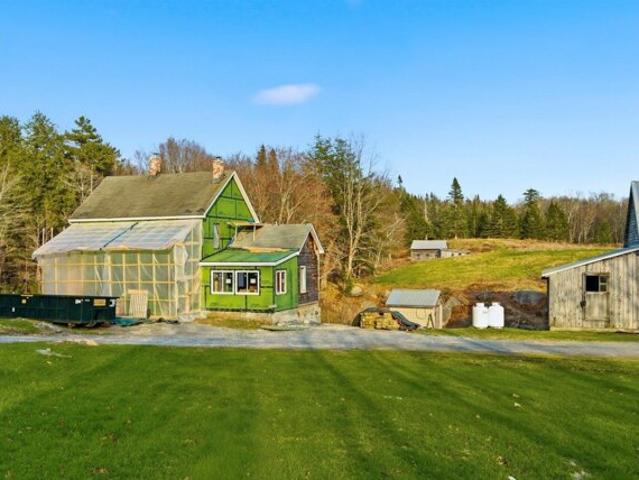 Klondike Rd, Stamford, Home For Sale