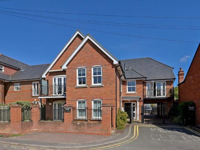 Klondyke, Marlow, Buckinghamshire, SL7 2 bed duplex to rent £3,683 pcm £850 pw