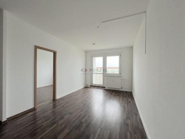 Klare Linien, grüner Ausblick – 3 Zimmer mit Balkon & Einbauküche