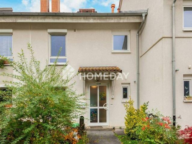 Klarer Grundriss, helle Räume, gewachsene Nachbarschaft: Wohnen zum Wohlfühlen mit Garten