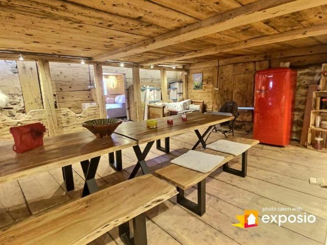 Klasse in ihrer reinsten Form. Ein authentisches Chalet. Ordentliche Renovierung