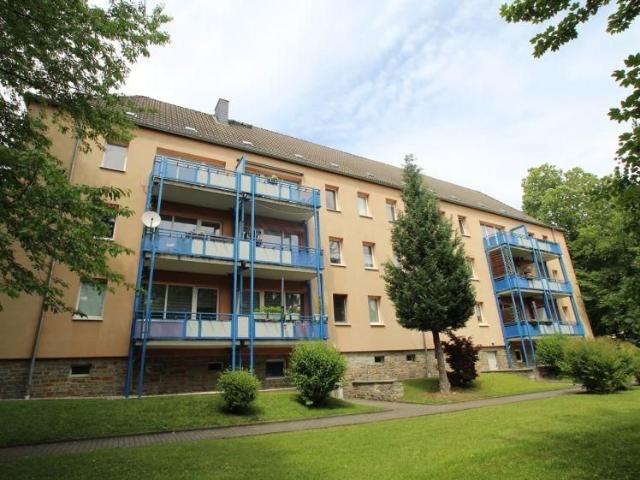 Klasse Wohnung mit Balkon in schöner Lage in Reichenbrand!