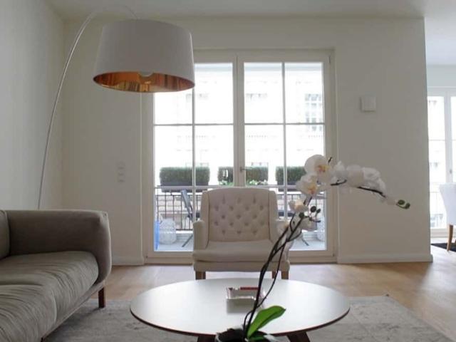 Klassik: stylische Wohnung, 3 Schlafzimmer, großer Balkon in Mitte