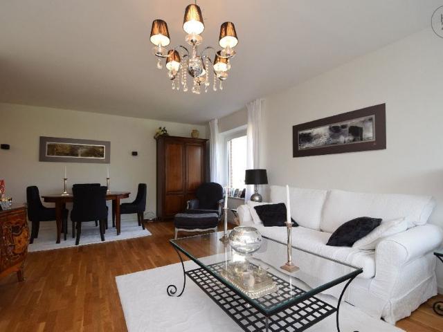 Klassisch elegant möblierte Wohnung mit Balkon Nähe Rodenkirchener Rheinufer