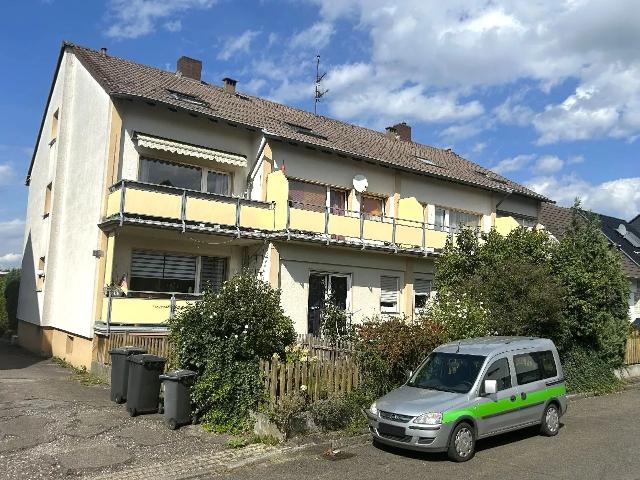 Klassische 3 Zimmer Erdgeschosswohnung mit Terrasse und Garten in Leverkusen Lützenkirchen!