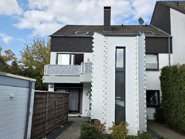 Klassisches Architektenhaus der 80er Jahre mit Einliegerwohnung