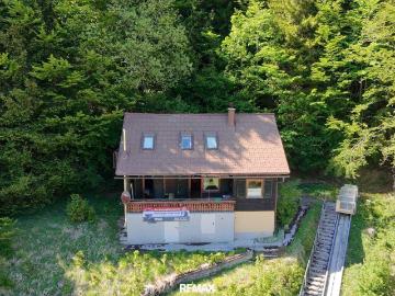 Klassisches Einfamilienhaus mit Garten in naturnaher Lage