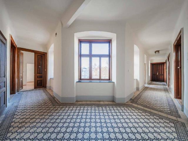 Klassischer Wiener Stilaltbau mit vielfältigen Nutzungsmöglichkeiten