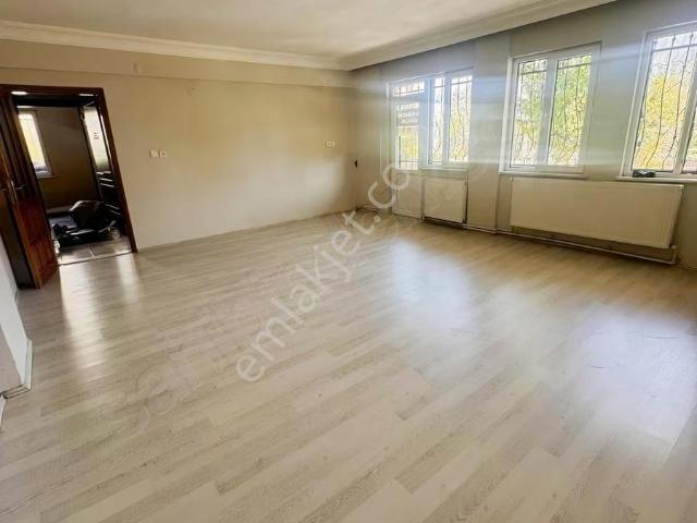 Klc'den Paşaalanı Mahllesinde Kiralık 3+1 Daire