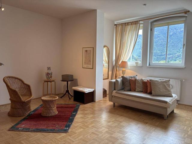 Klein, aber fein ist diese Dachgeschosswohnung in toller Lage von Bad Ischl