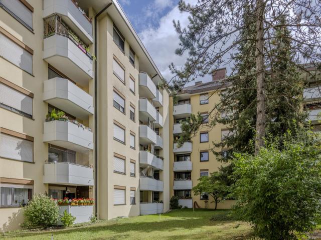 Klein aber fein! Sehr gepflegte 2 Zimmer Wohnung mit guter Anbindung