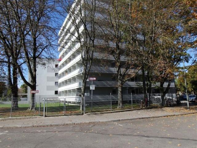 Klein, fein, mein! top renoviertes 1 Zi. Single Appartment mit EBK + Balkon in Citynähe