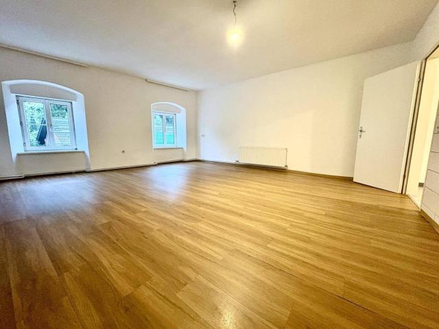 Klein, fein & bald mit neuer Küche – 1 Zimmer Wohnung in Lambach