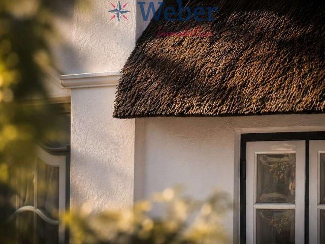 Klein, friesisch, unwiderstehlich – Reetdachzauber in Wyk