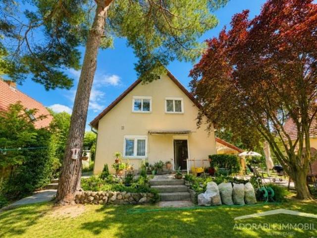 Kleinmachnow: Einfamilienhaus renovierungsbedürftig zu verkaufen