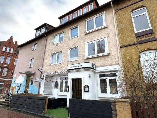 Kleine 3 Zimmerwohnung mit Kochnische und Wintergarten frisch renoviert
