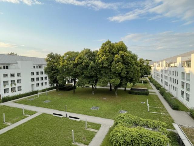 Kleine 3 Raum Dachgeschosswohnung mit Großer Terrasse 15 m² in Linz/Bindermichl! Bezug ab 01.12.2026!