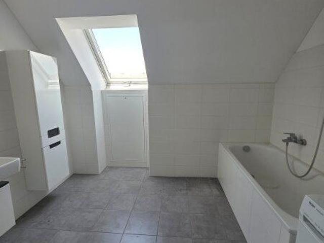 Kleine 3 Raum Dachgeschosswohnung mit großer Terrasse 15 m² in Linz/Bindermichl! Bezug ab 01.12.2026!