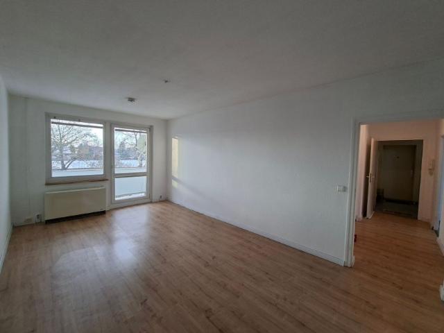 kleine 3 Raumwohnung mit Balkon auf dem Land / Zodel