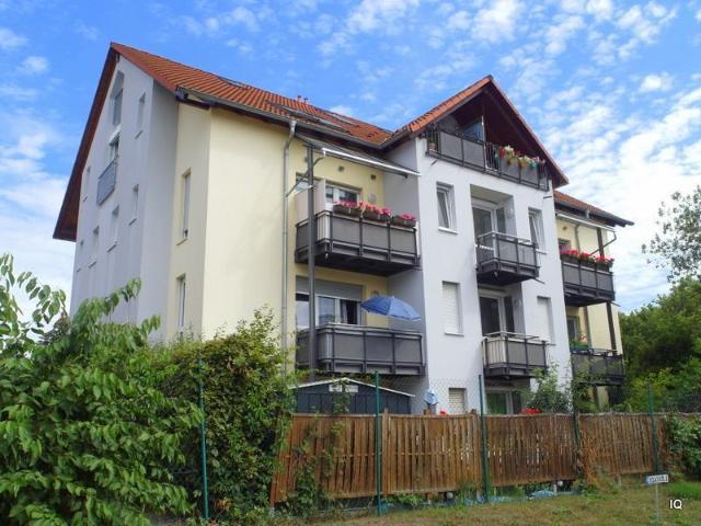 Kleine 1 Zimmer Singlewohnung mit Südbalkon, offener Küche & Bad mit Dusche