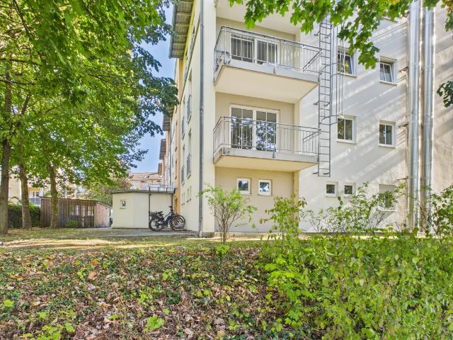 Kleine 2 ZKB Wohnung mit attraktivem Grundriss Personenaufzug, Tiefgaragen Stellplatz, Westbalkon!