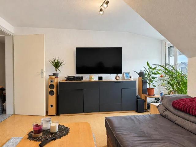 Kleine 2 Zimmer Dachgeschosswohnung