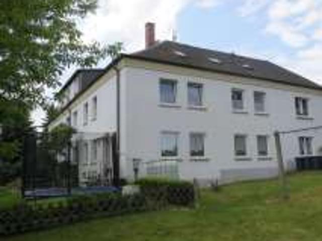 kleine 2 Zimmer Dachgeschosswohnung zur Miete in Elsterberg Ortsteil Coschütz