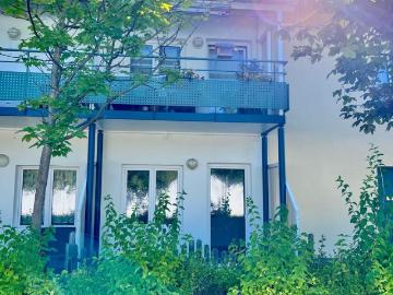 kleine 2 RWE mit Terrasse in einer Mehrgenerationen – Wohnanlage / Königshufen !