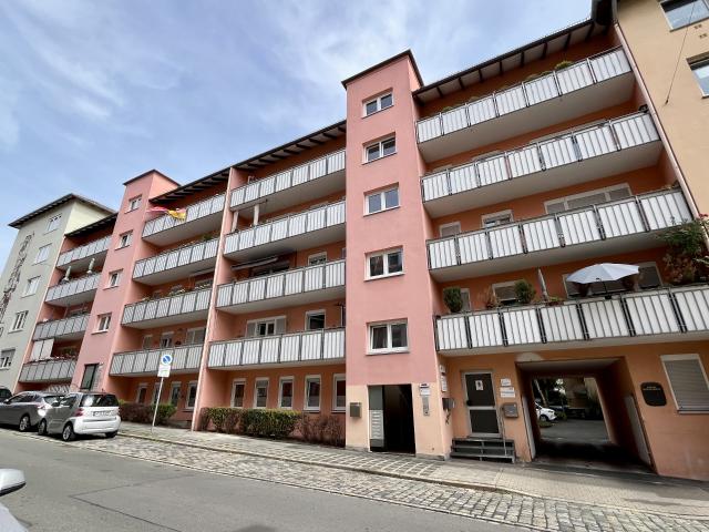 Kleine 4 Zimmer Wohnung sucht Nachmieter