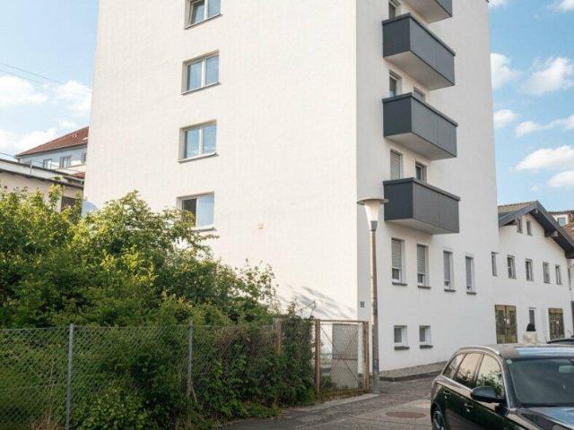 Kleine Dienstwohnung heimelige Single Wohnung mit Balkon im Zentrum Mattighofen