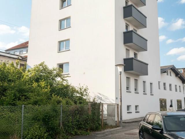 Kleine Dienstwohnung heimelige Single Wohnung mit Balkon im Zentrum Mattighofen