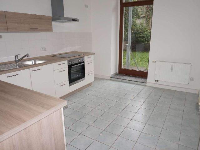 Kleine ebenerdige Terrasse zzgl EBK * frei ab 1.12.26
