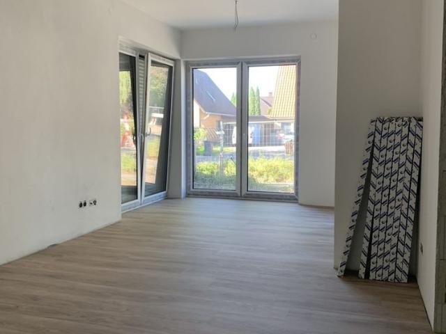 Kleine Erdgeschosswohnung zu vermieten!