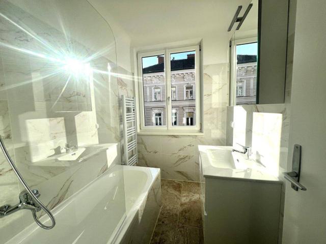 Kleine, feine Single oder Starwohnung in zentraler Lage im 3. Bezirk in direkter U Bahnnähe !