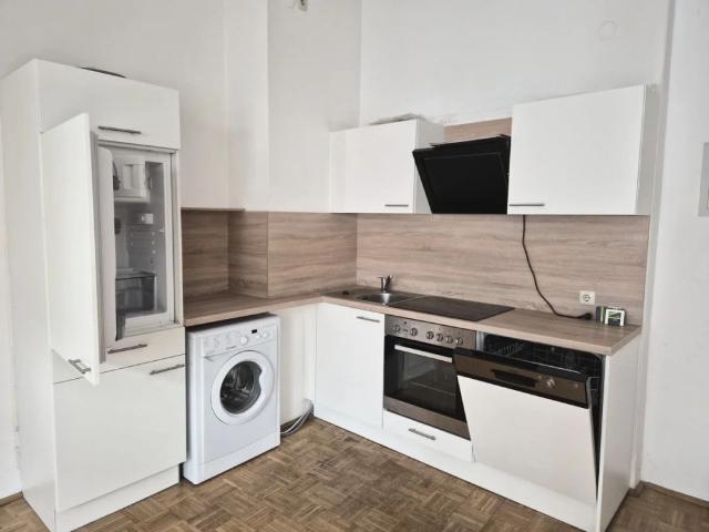 Kleine, feine Single oder Pärchenwohnung zum Innenhof gelegen