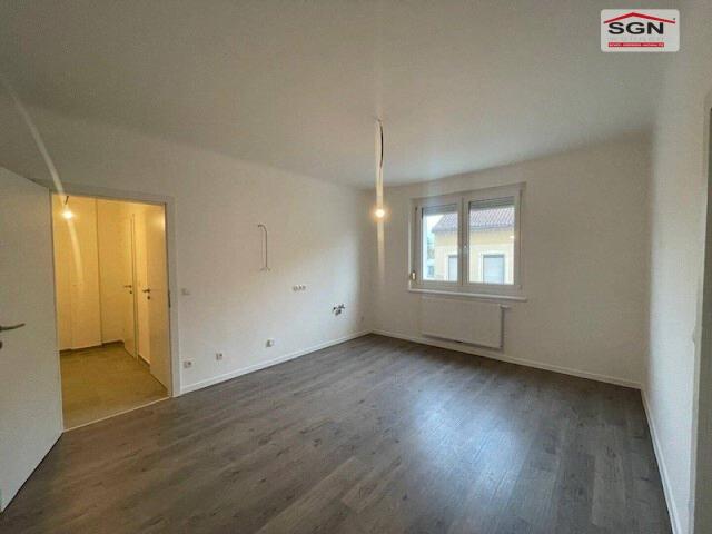 Kleine nette 2 Zimmer Wohnung