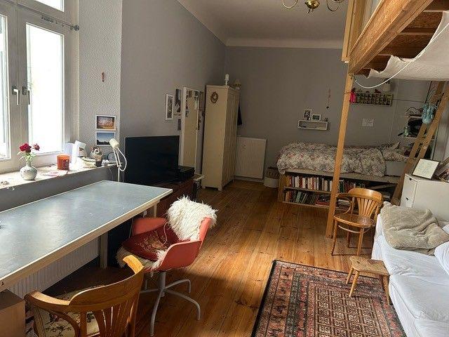 Kleine Single Wohnung im san. Altbau *Dielen*Dusche